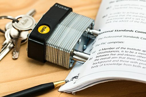 Sort des clauses sur préavis dans les contrats conclus avant 2014 